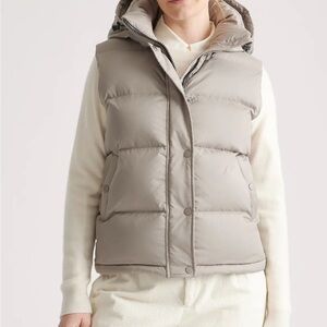Quince Women's Puffer. Responsible Down Vest Stone Taupe. Size Small.